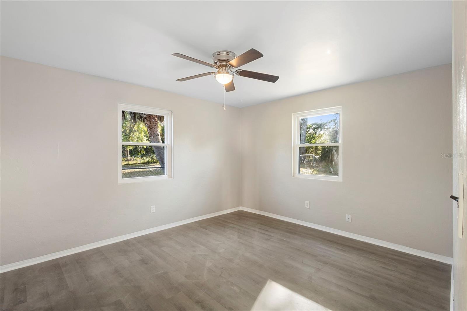 Image 21 of 28 For 748 Colfax Drive