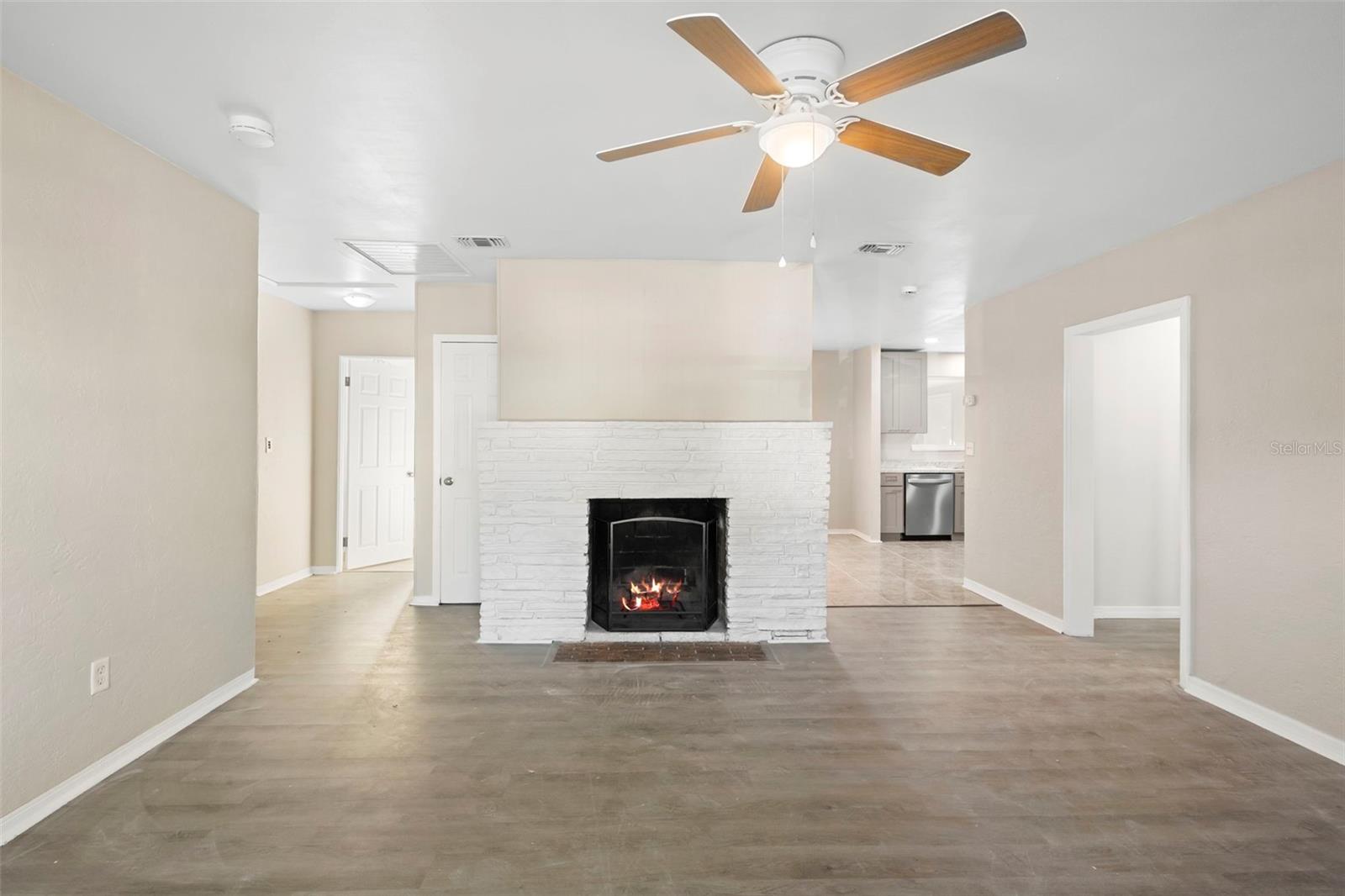 Image 4 of 28 For 748 Colfax Drive