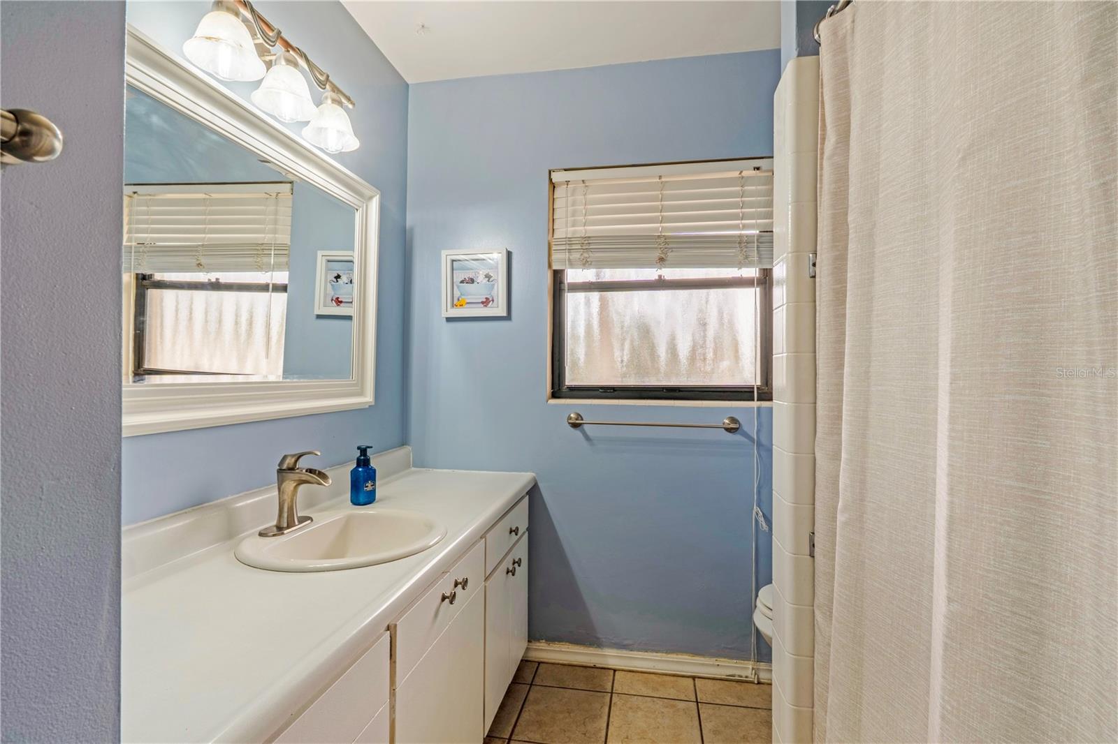 Image 24 of 40 For 2255 Florence Avenue