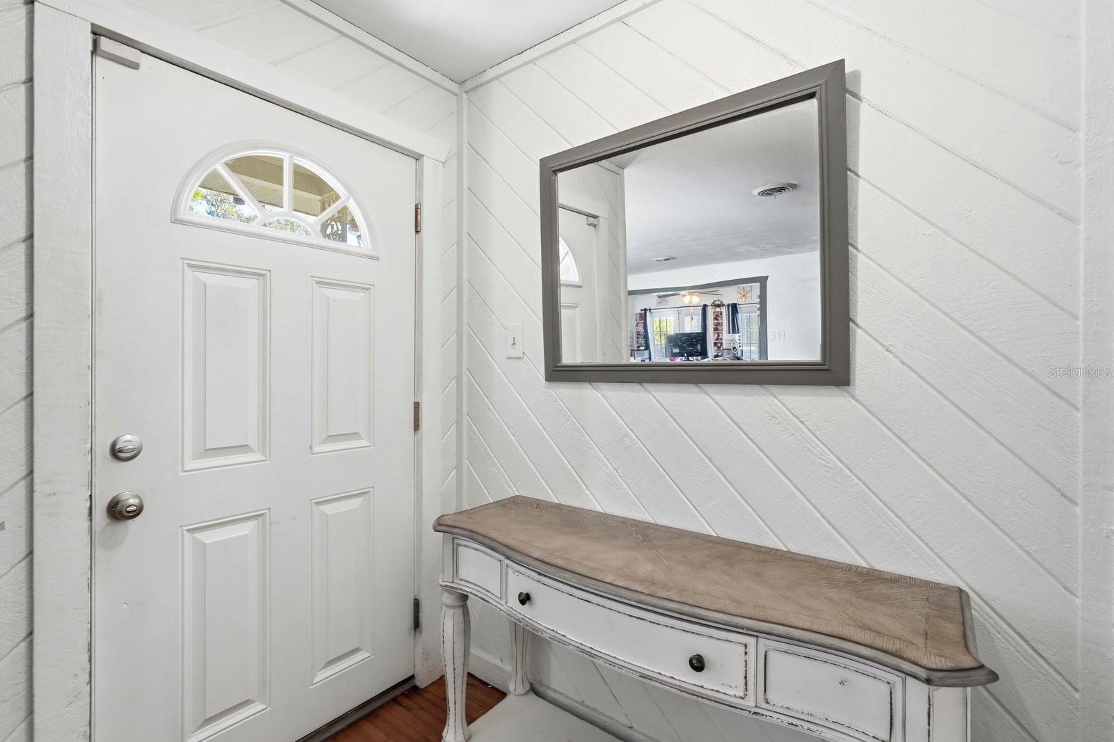 Image 10 of 40 For 820 Valencia Road