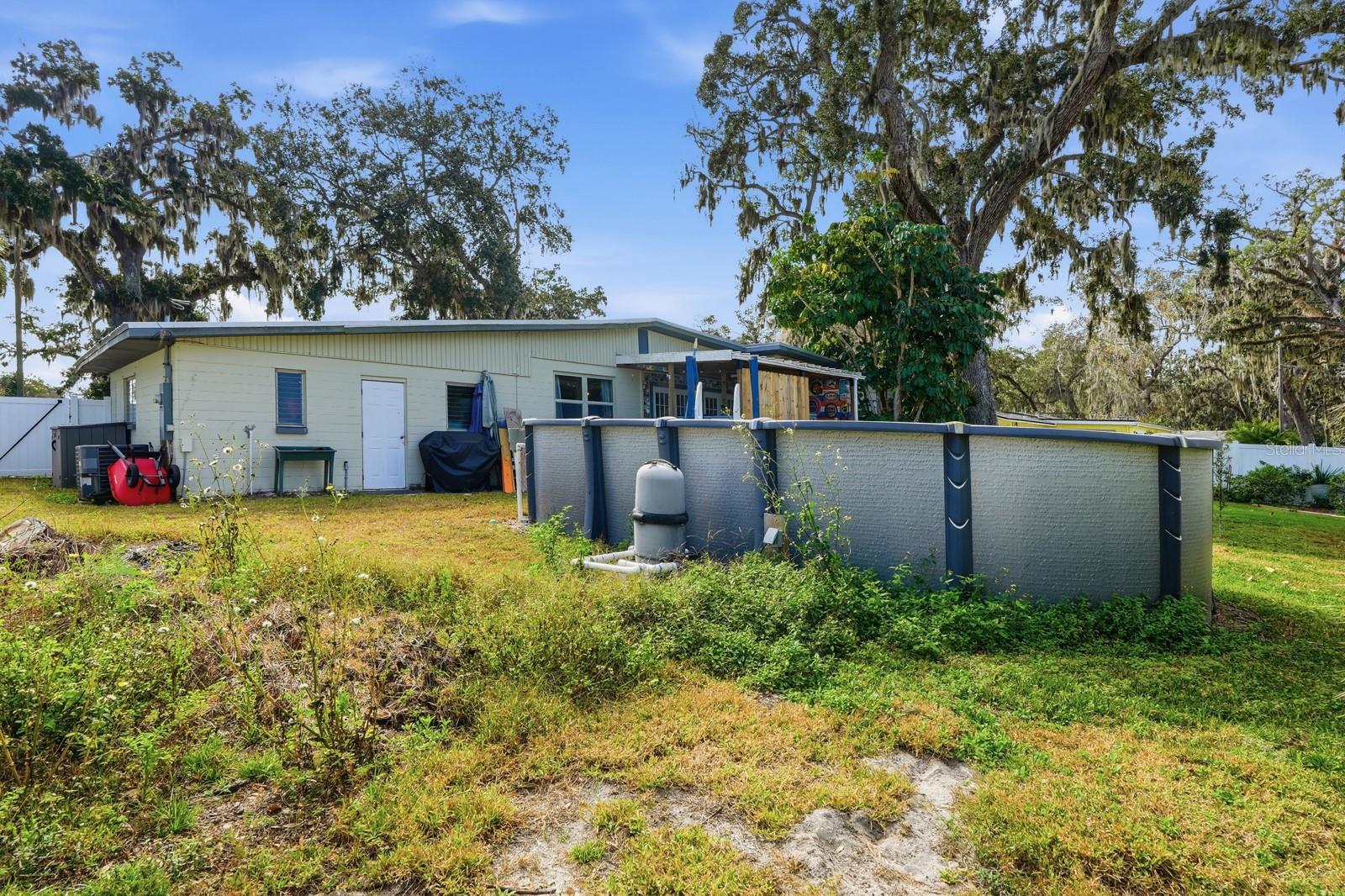 Image 25 of 40 For 820 Valencia Road