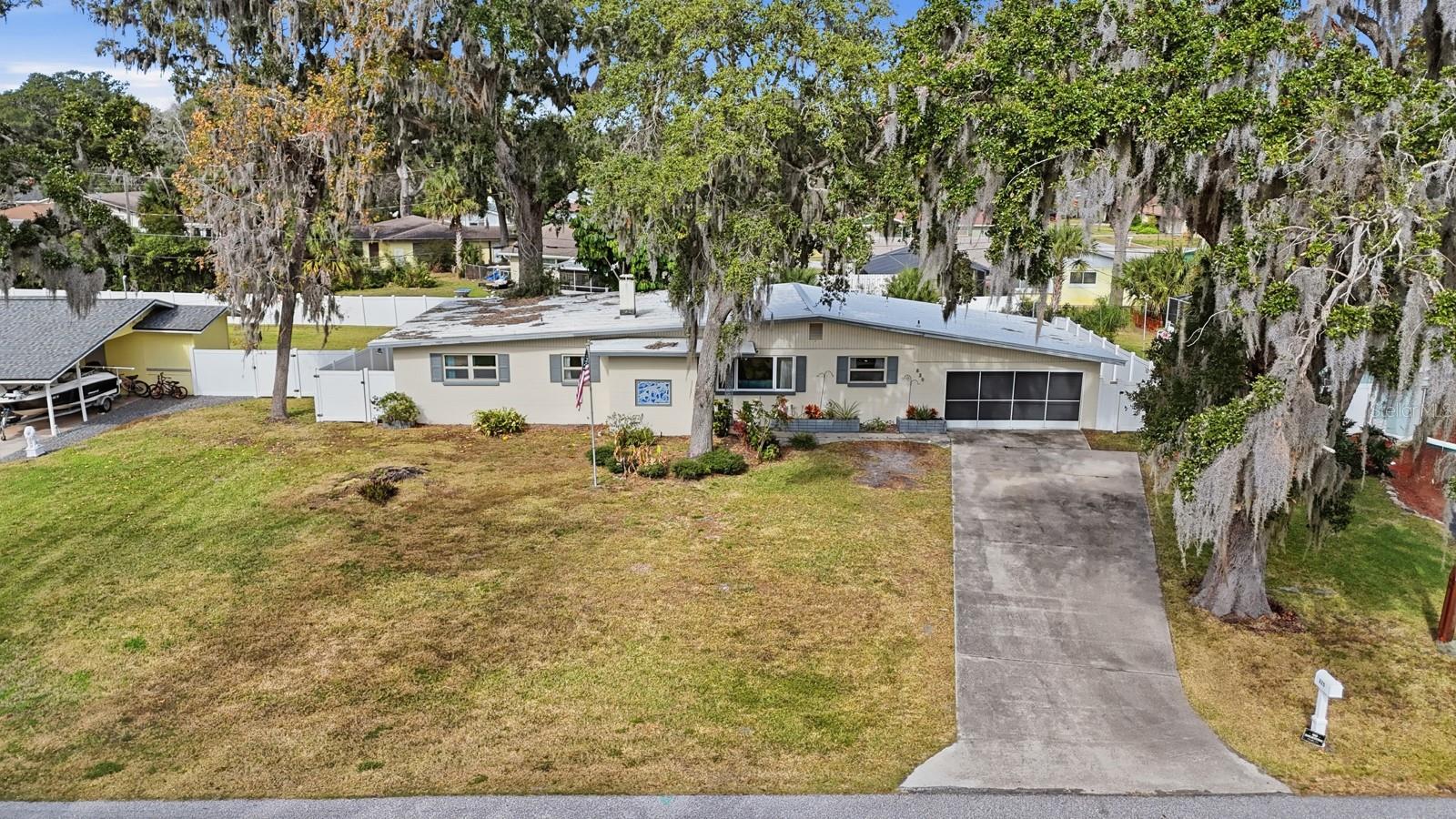 Image 39 of 40 For 820 Valencia Road