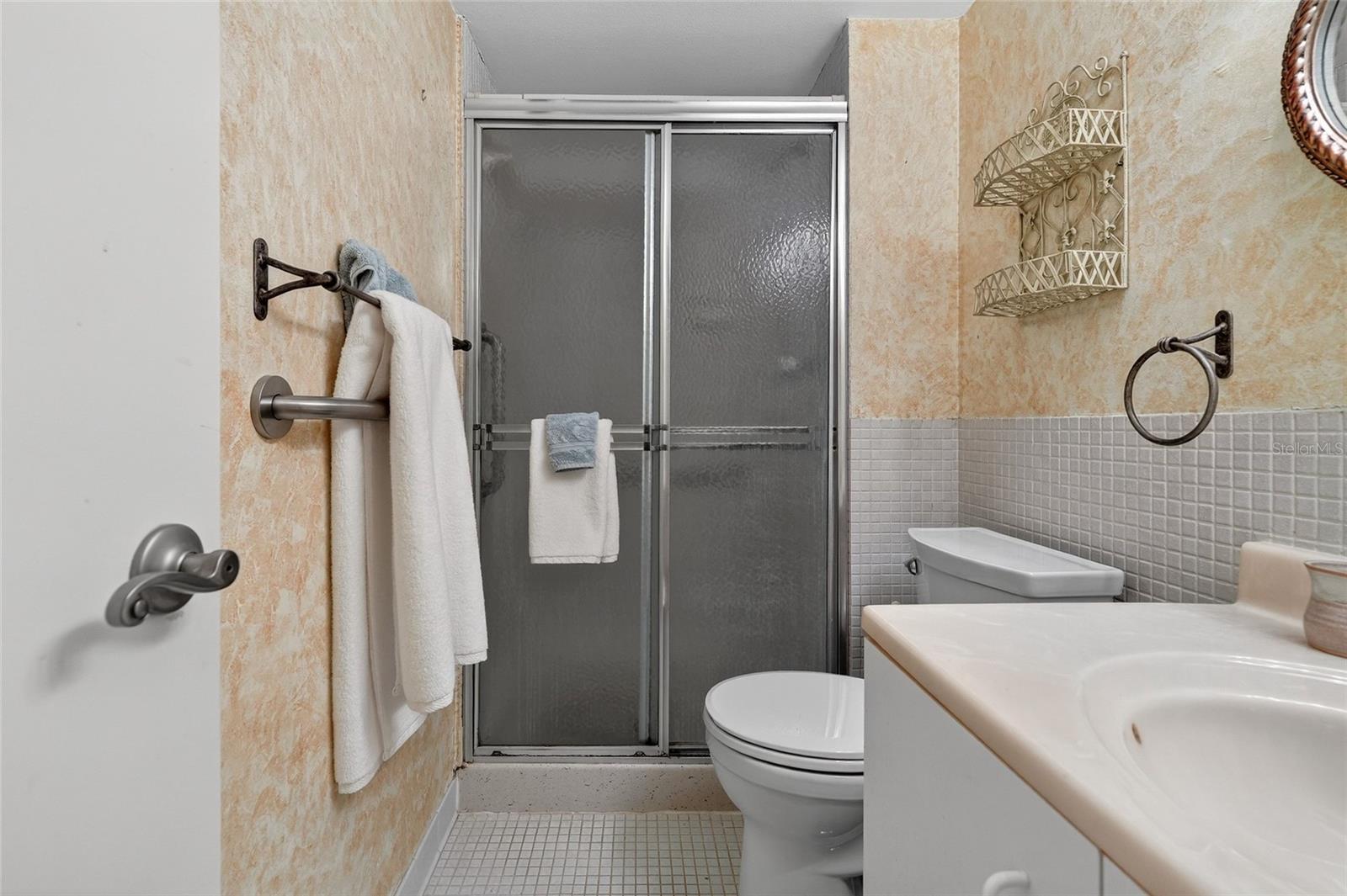 Image 18 of 31 For 721 Beach Street 207a