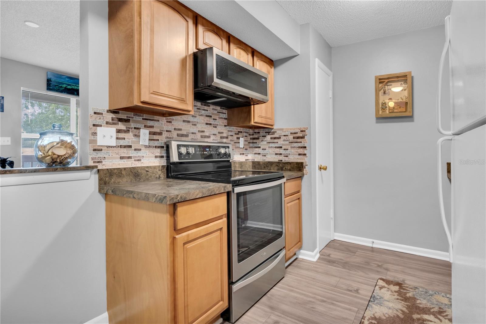 Image 11 of 28 For 1600 Big Tree Road U6