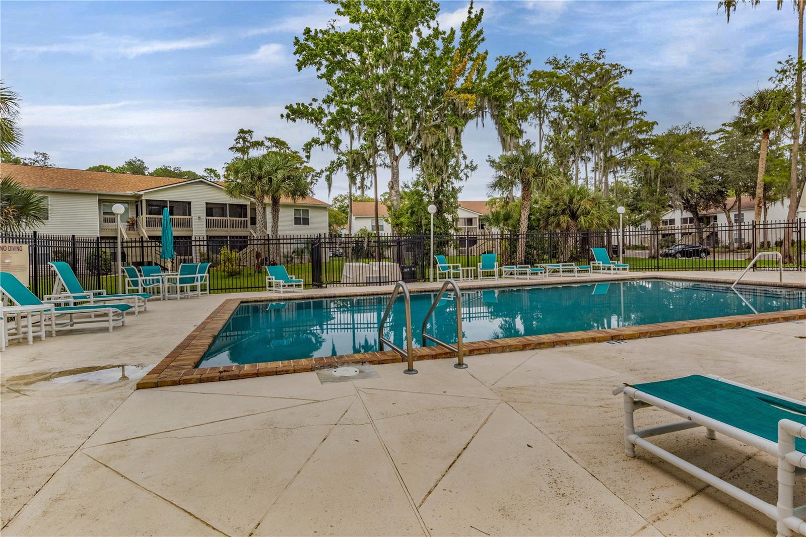 Image 24 of 28 For 1600 Big Tree Road U6