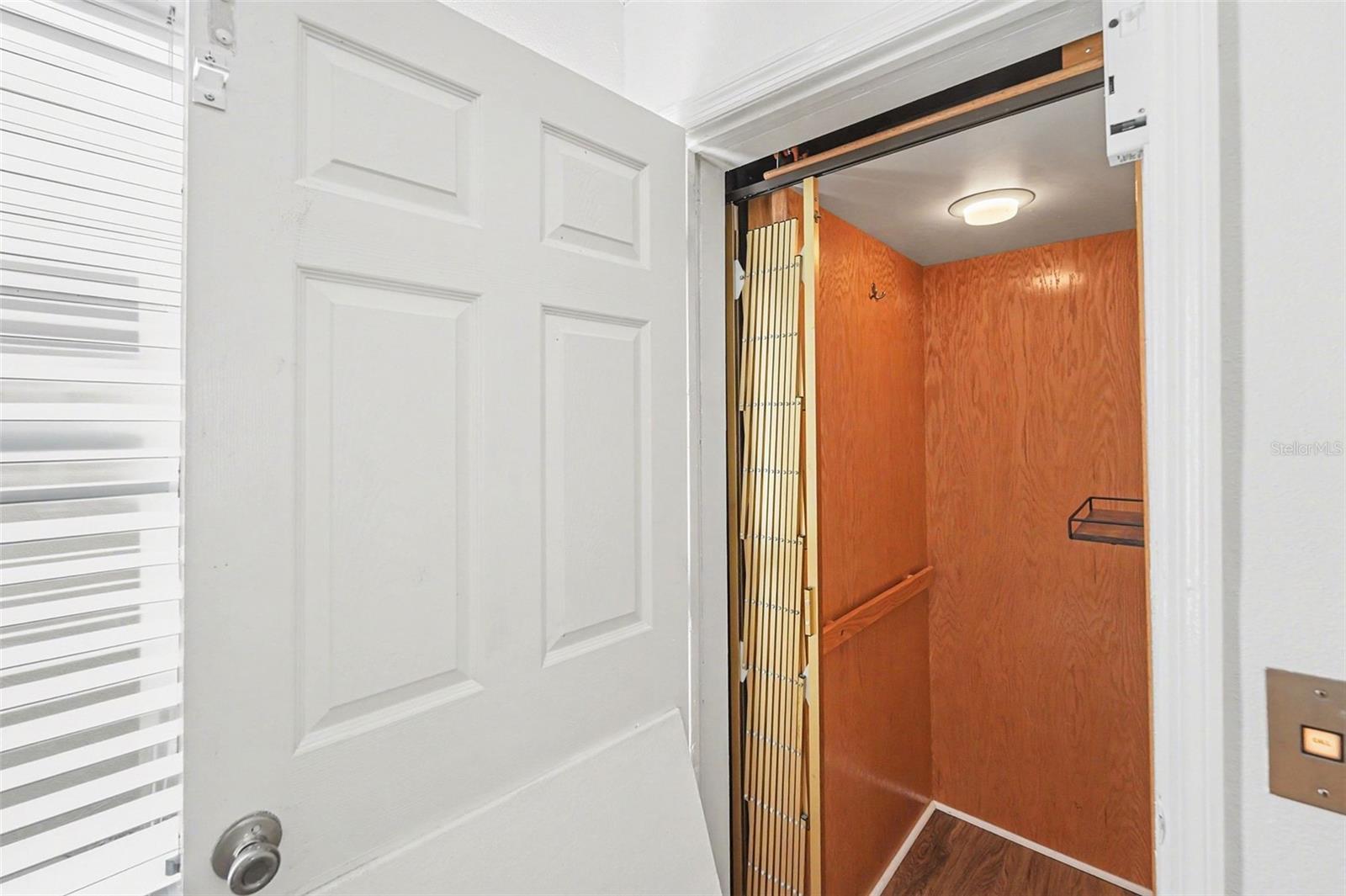 Image 4 of 34 For 14215 Bayshore Drive