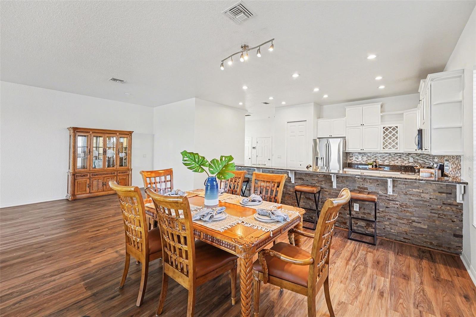 Image 9 of 34 For 14215 Bayshore Drive