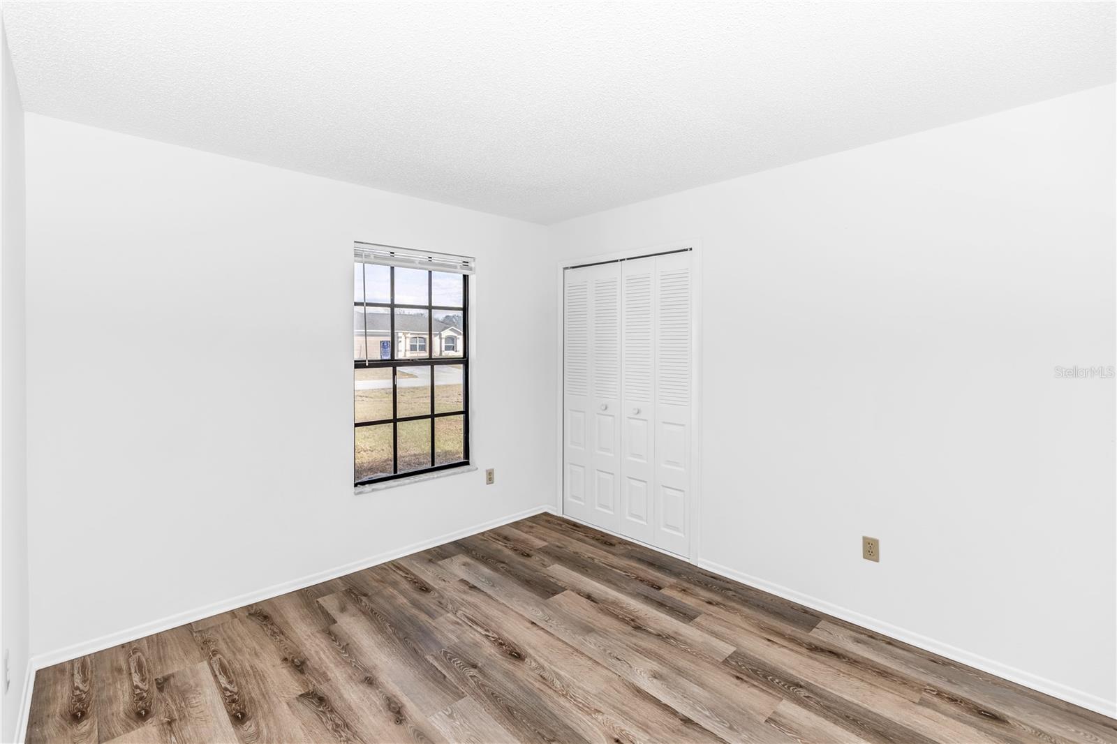 Image 10 of 30 For 2436 Ainsworth Avenue