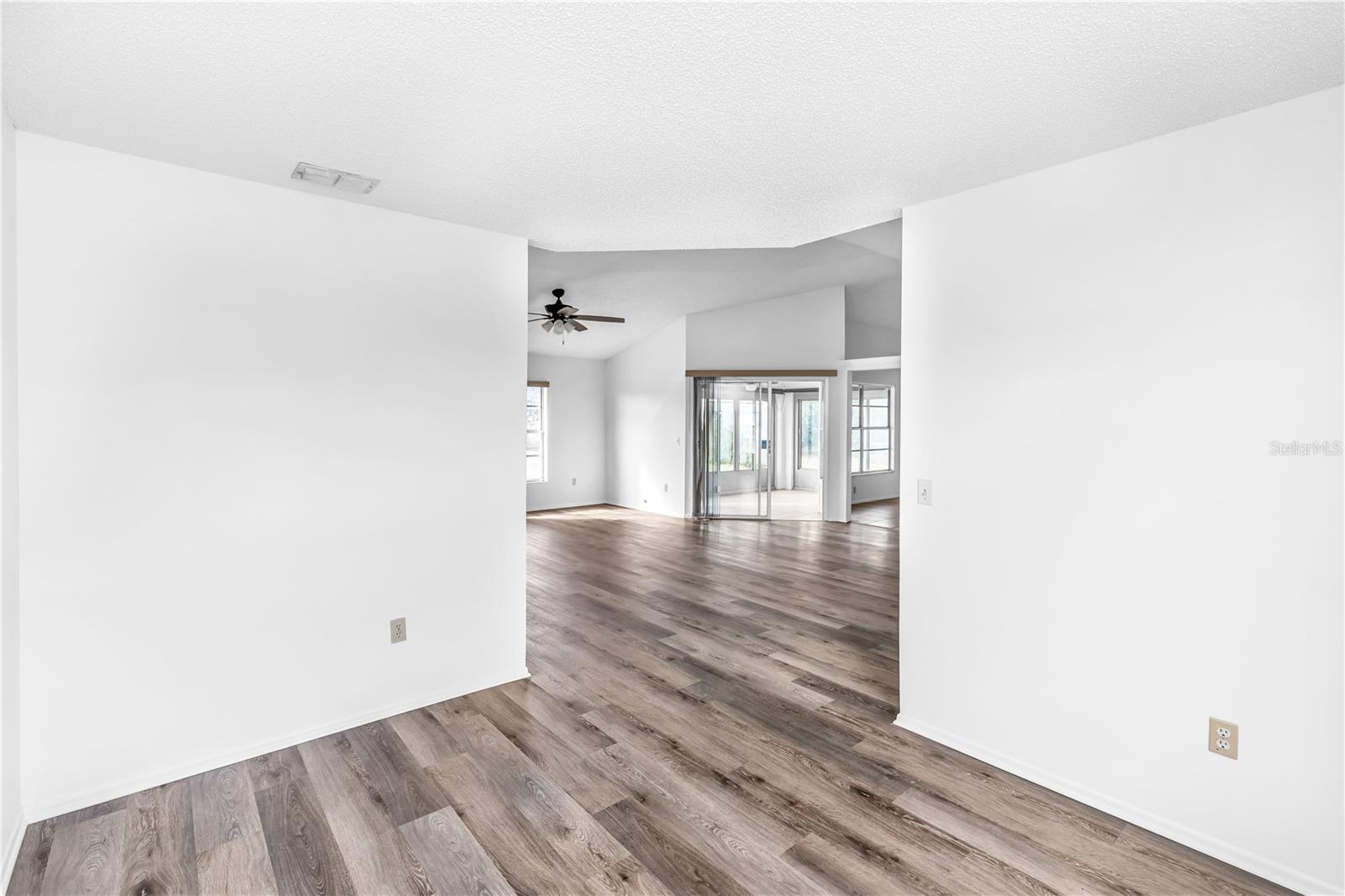 Image 11 of 30 For 2436 Ainsworth Avenue