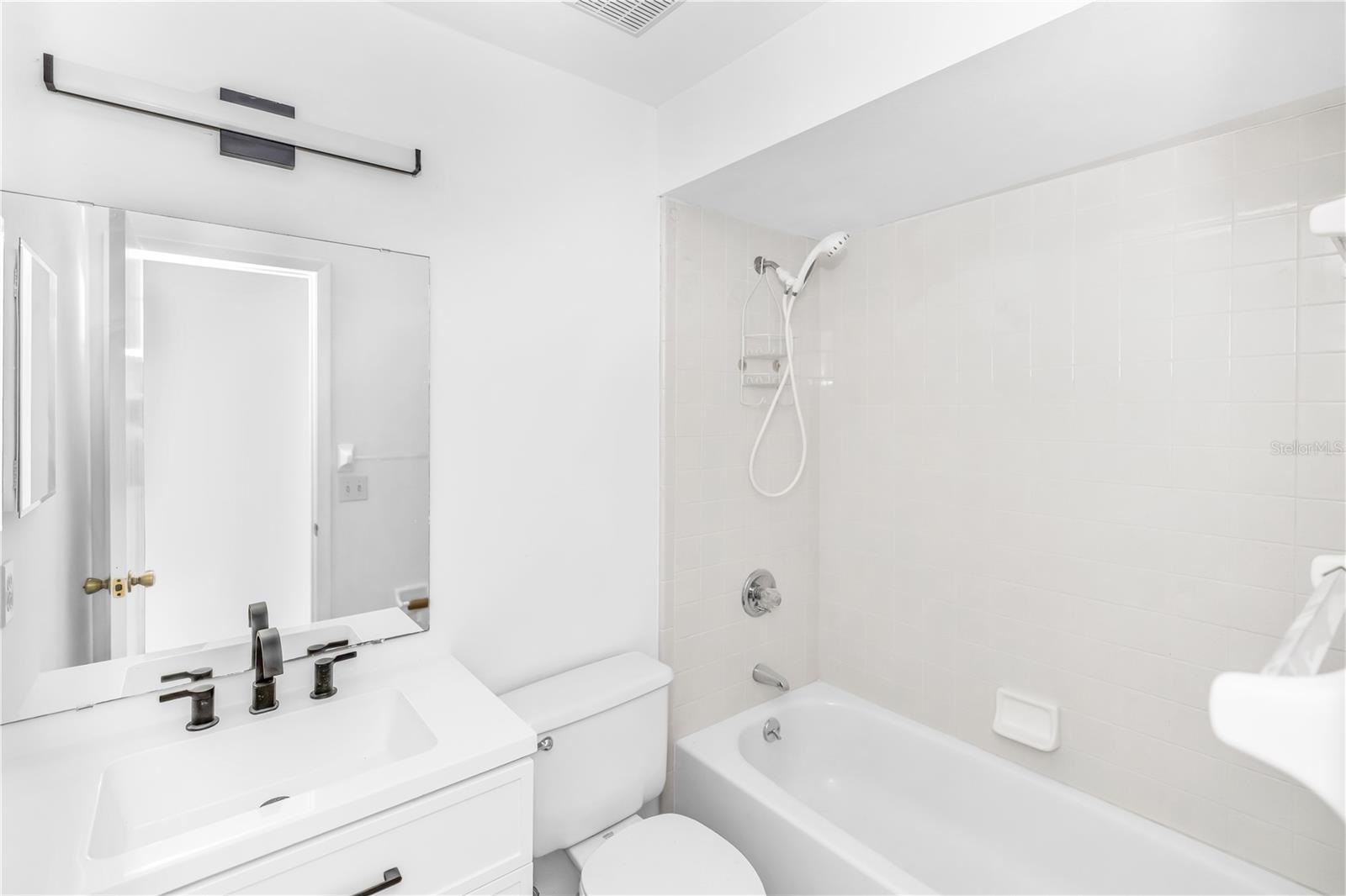 Image 12 of 30 For 2436 Ainsworth Avenue