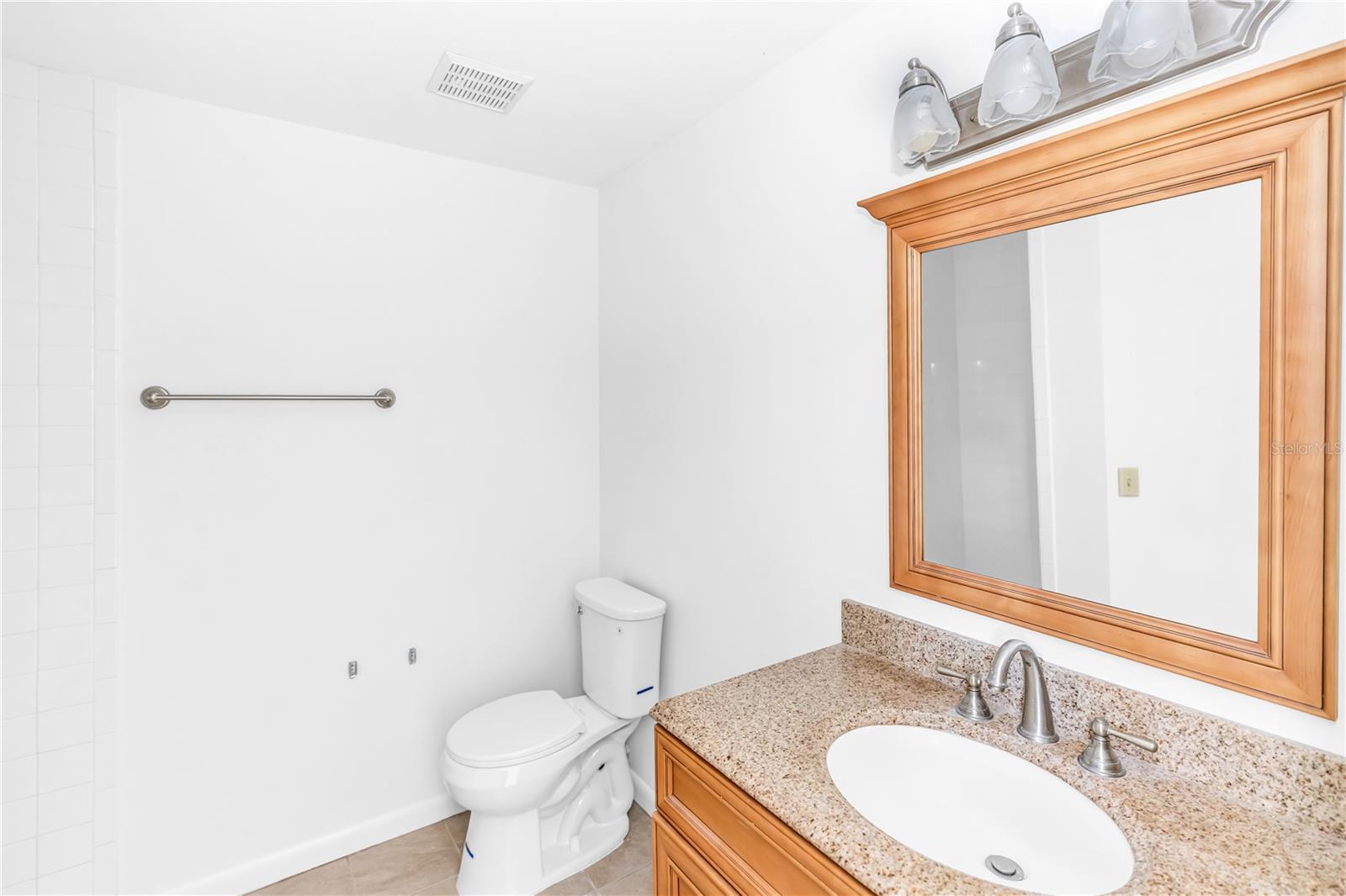 Image 15 of 30 For 2436 Ainsworth Avenue