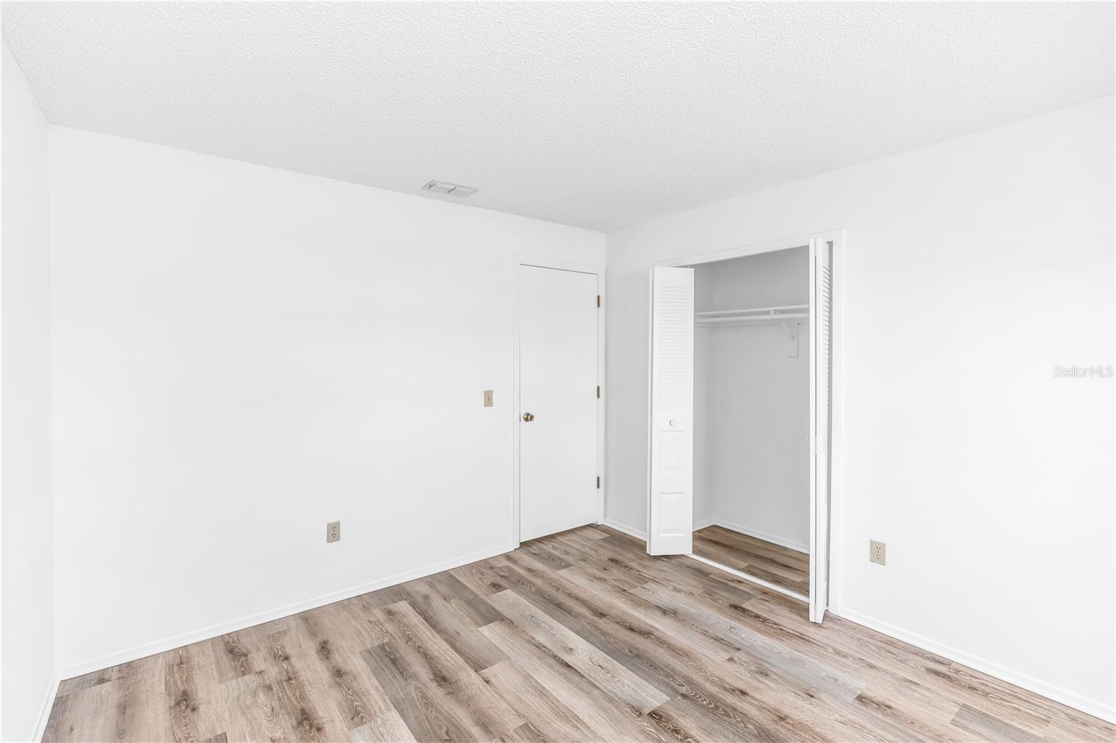 Image 17 of 30 For 2436 Ainsworth Avenue