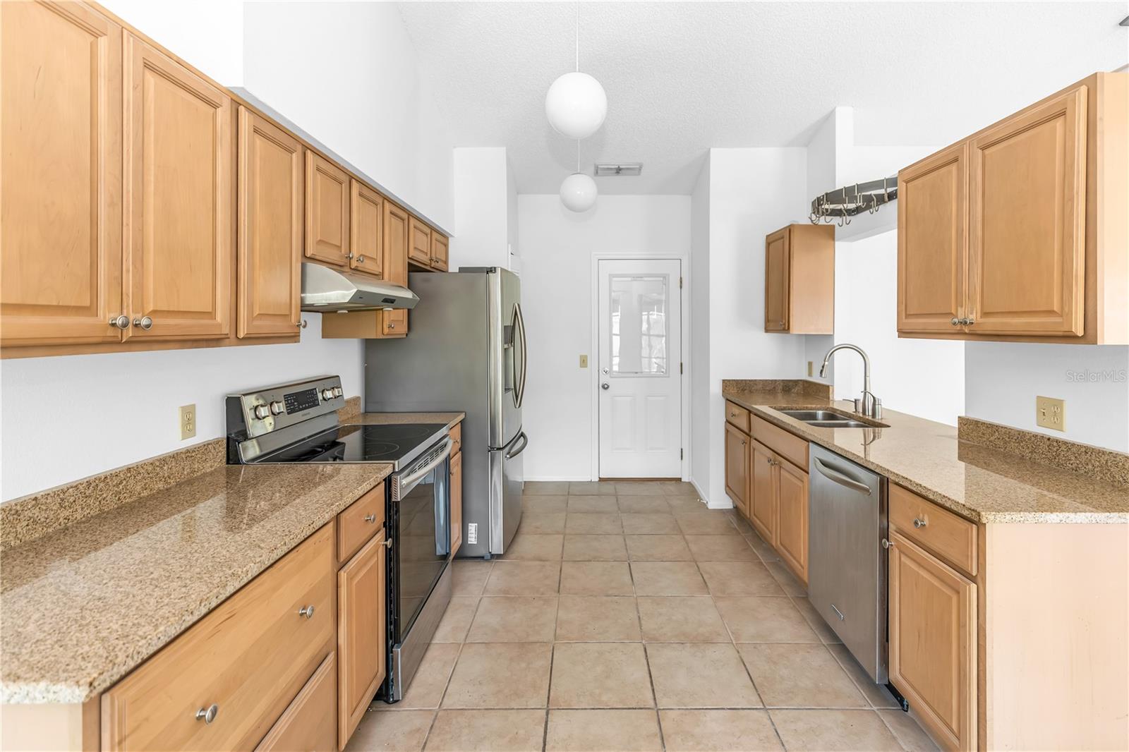 Image 8 of 30 For 2436 Ainsworth Avenue