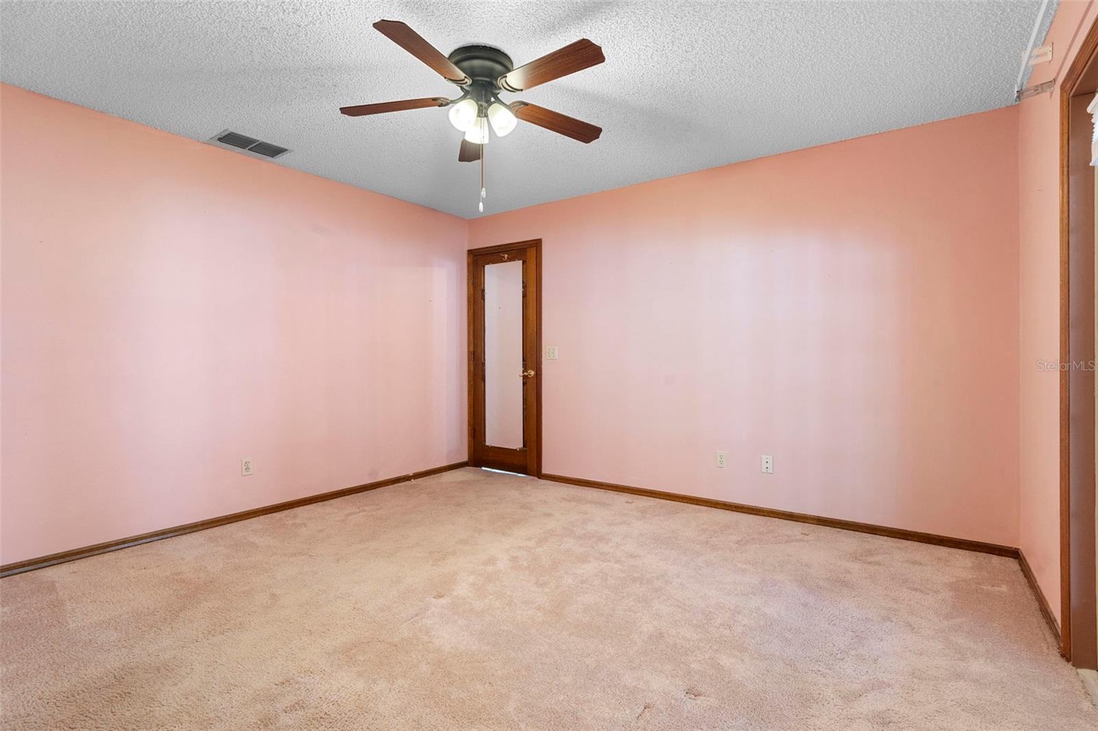 Image 25 of 56 For 2200 Bannister Street