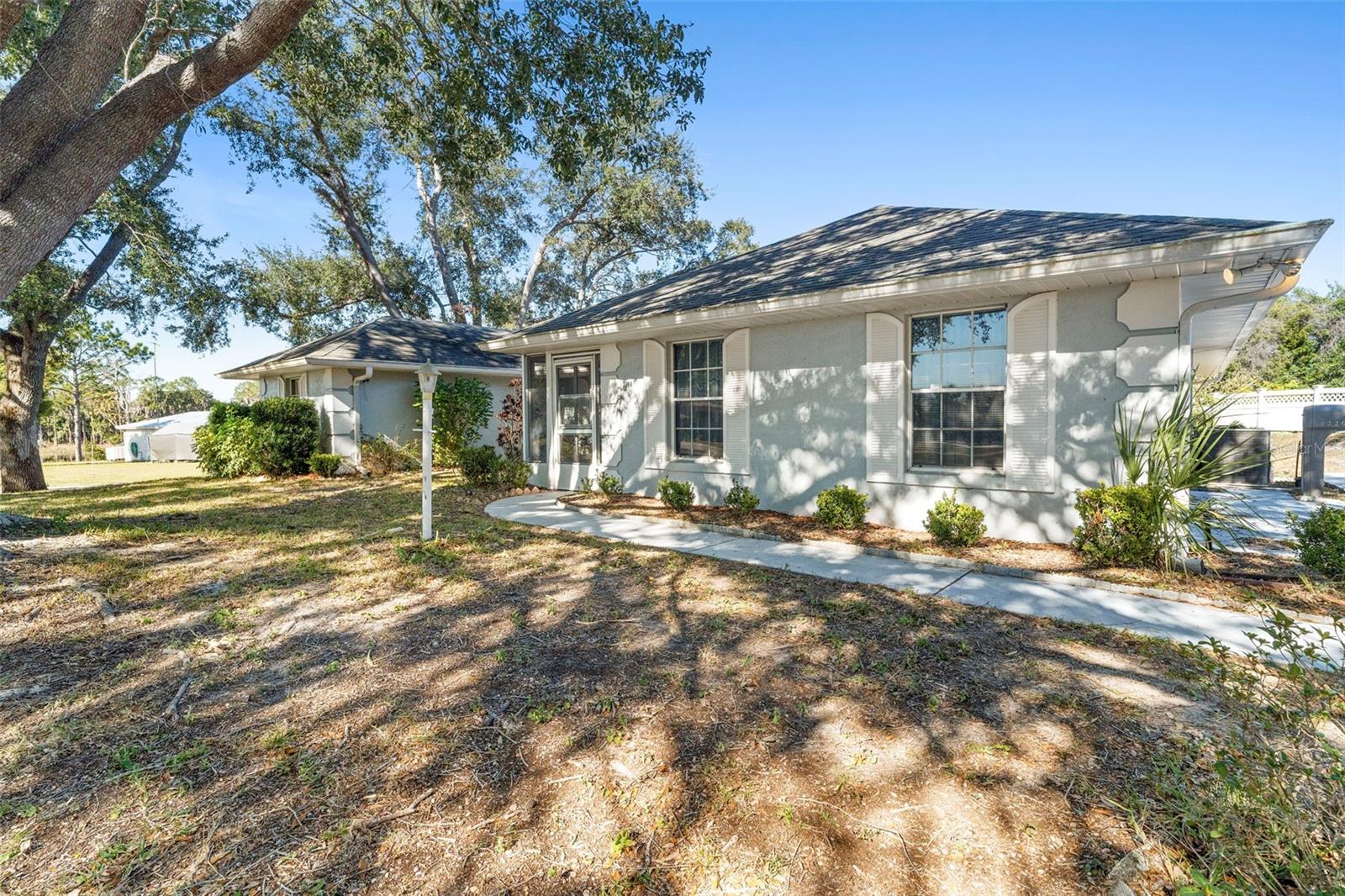 Image 39 of 56 For 2200 Bannister Street