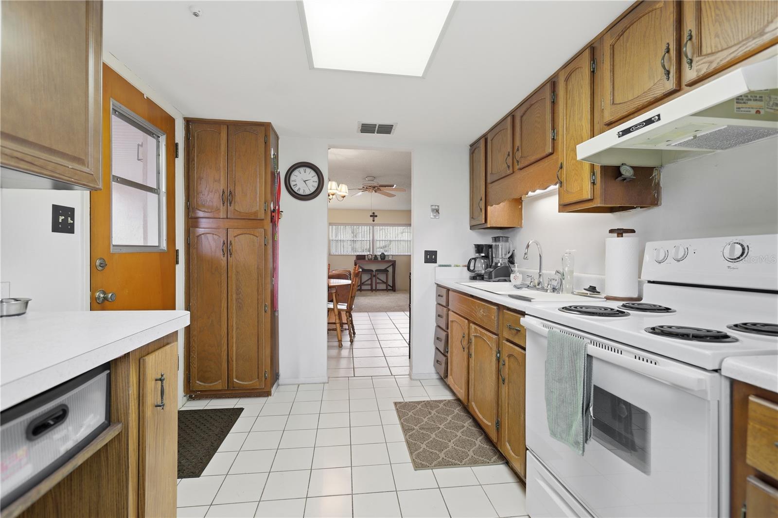 Image 11 of 24 For 210 Elmwood Avenue 350