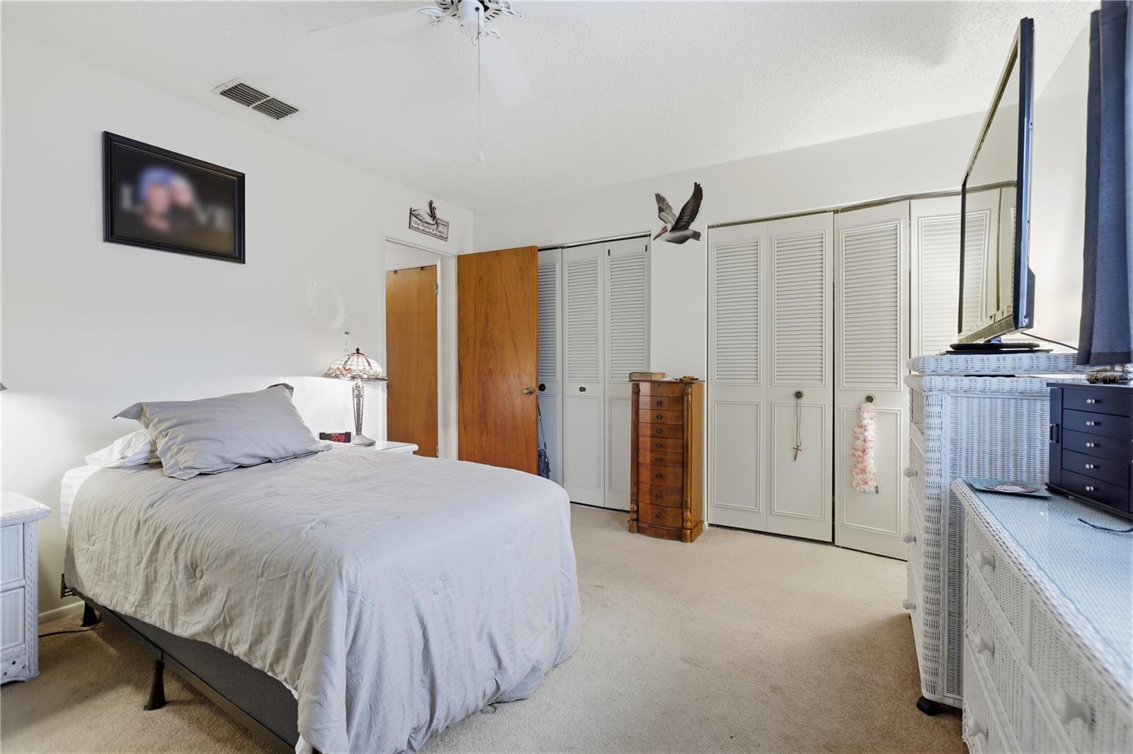 Image 15 of 24 For 210 Elmwood Avenue 350