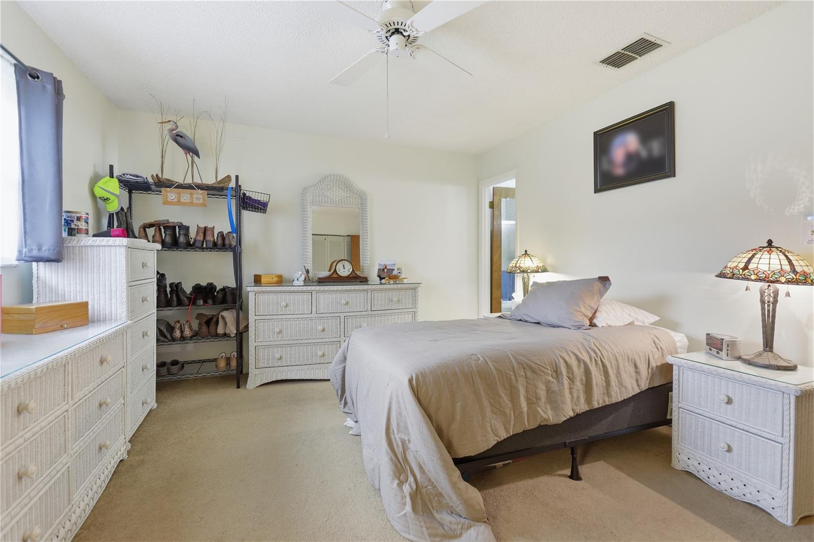 Image 16 of 24 For 210 Elmwood Avenue 350