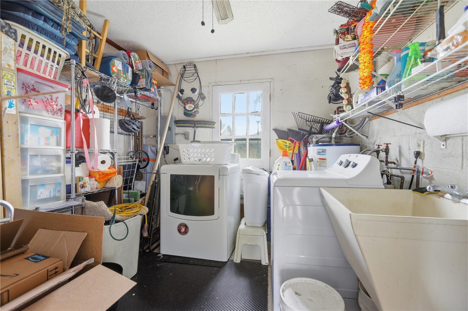 Image 19 of 24 For 210 Elmwood Avenue 350