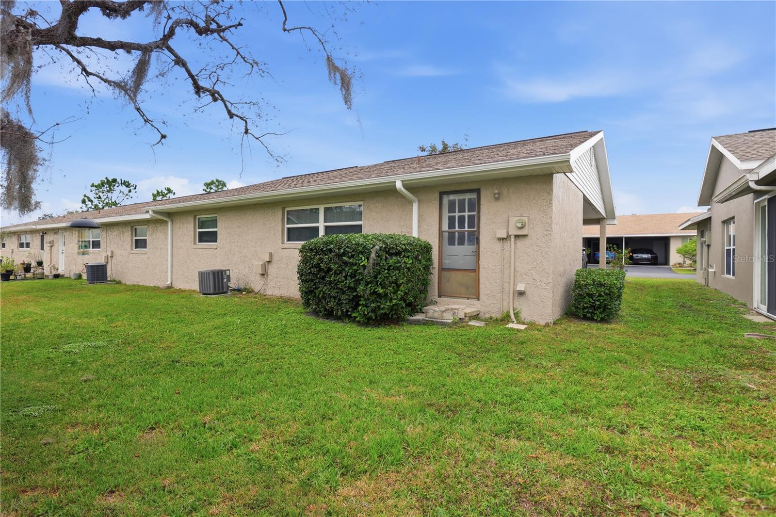 Image 21 of 24 For 210 Elmwood Avenue 350