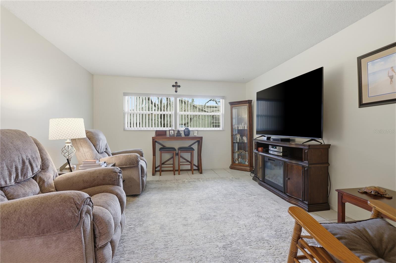 Image 6 of 24 For 210 Elmwood Avenue 350