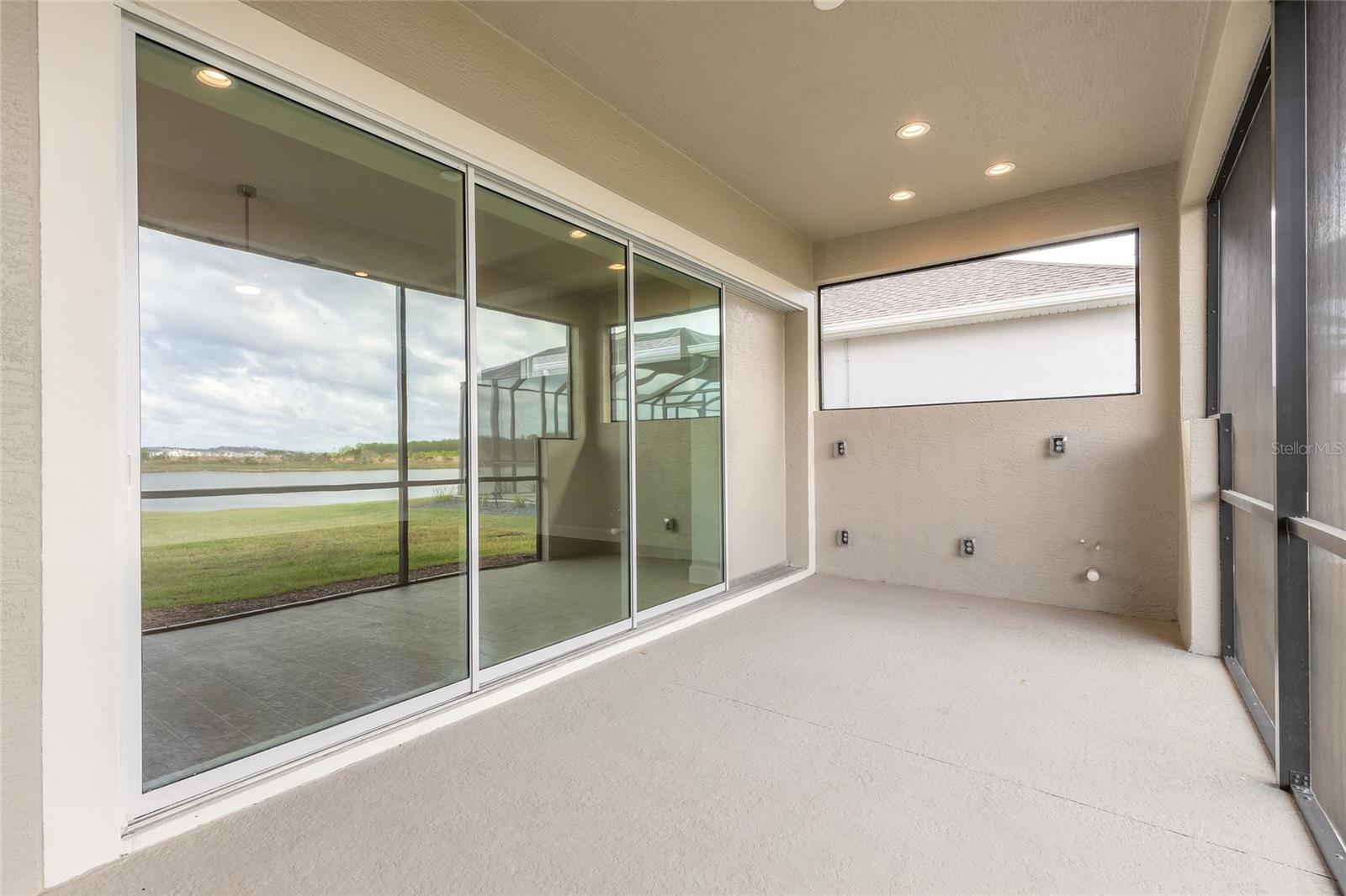 Image 15 of 21 For 301 Aquamarine Way