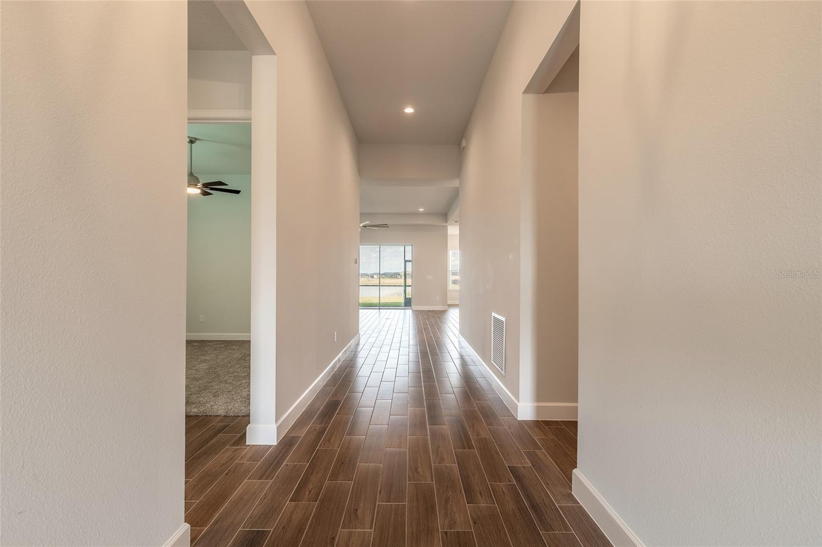 Image 3 of 21 For 301 Aquamarine Way