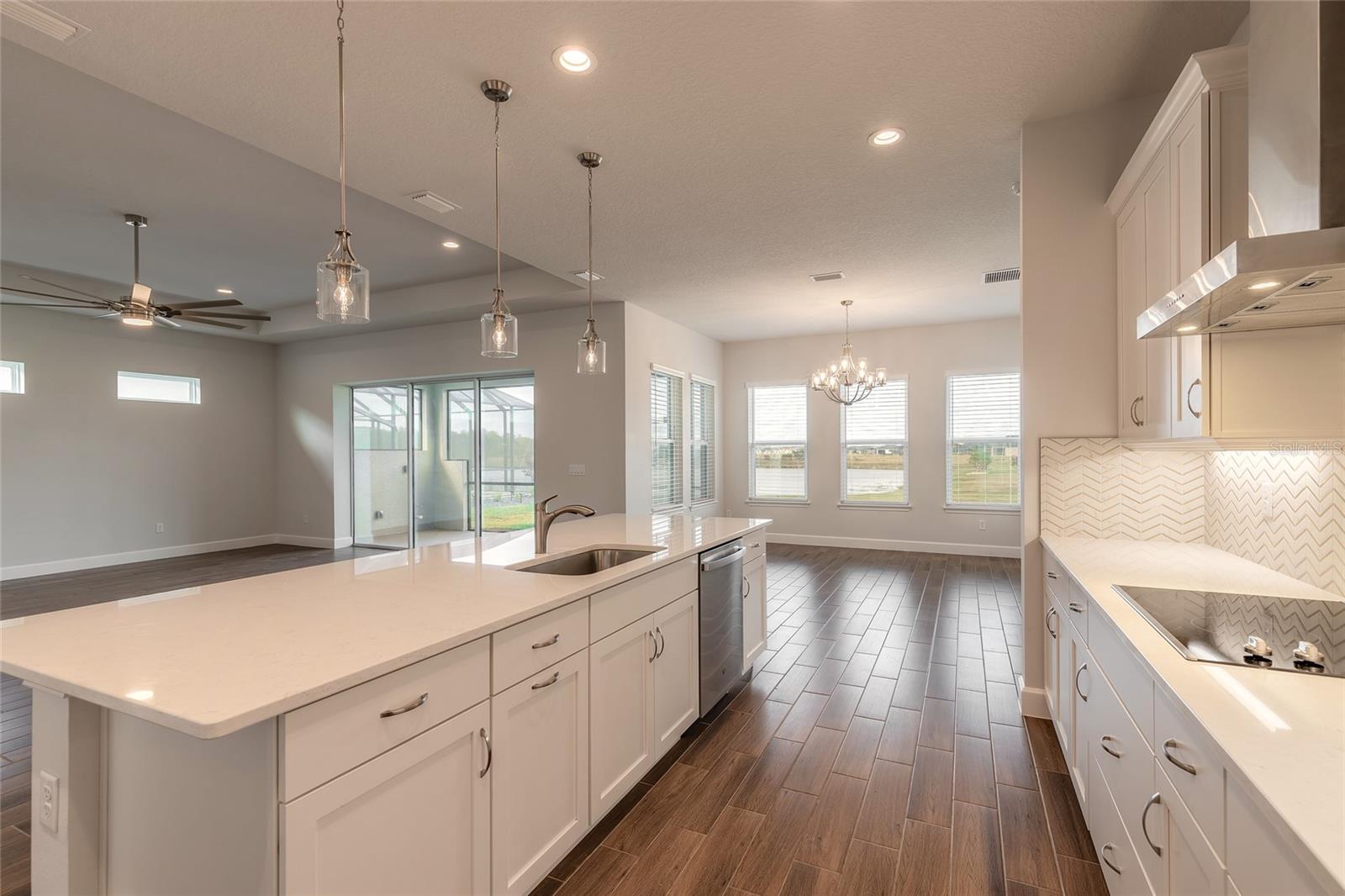 Image 5 of 21 For 301 Aquamarine Way