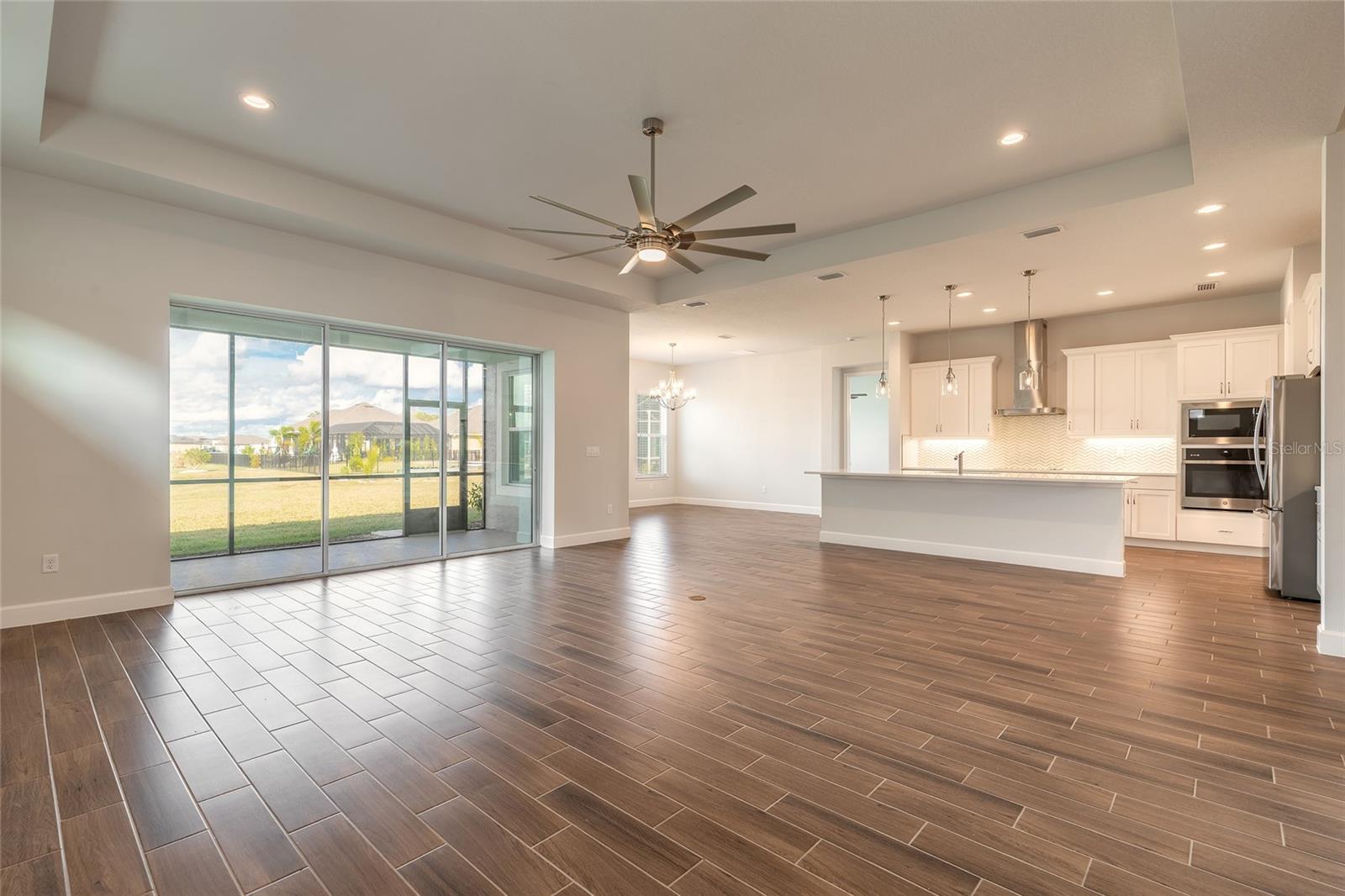 Image 6 of 21 For 301 Aquamarine Way