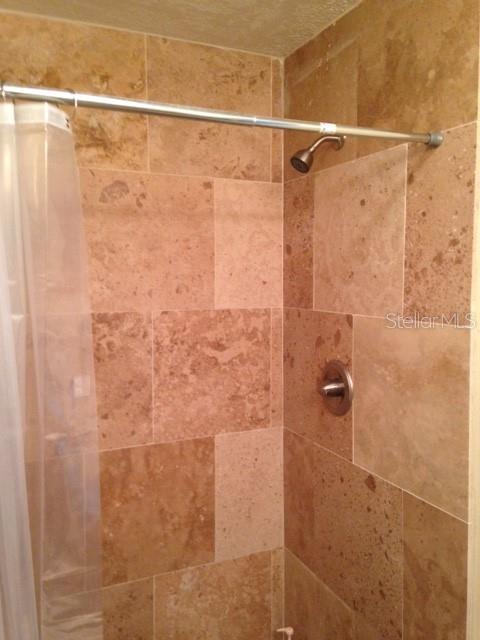 Image 5 of 10 For 1498 Findlay Street