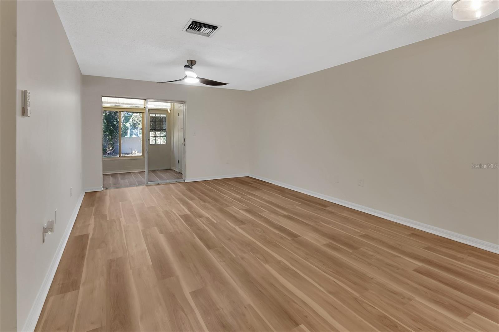 Image 4 of 20 For 3 Villa Villar Court 30