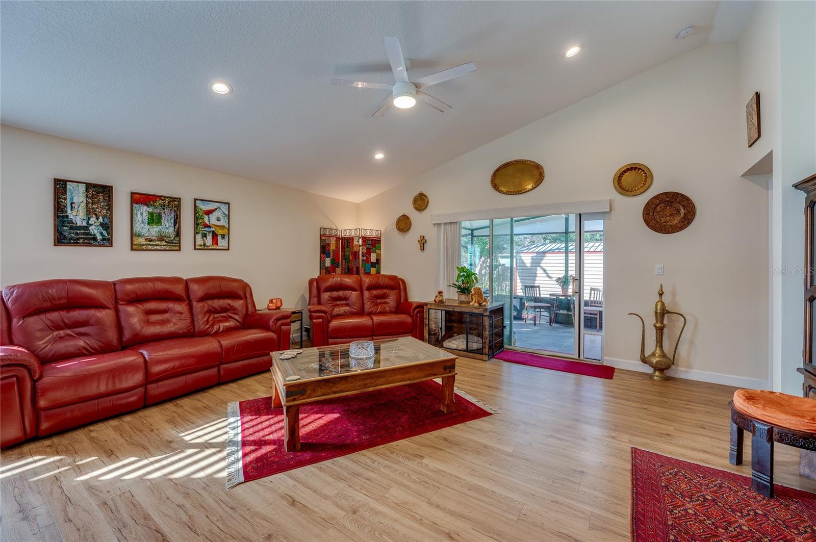 Image 12 of 38 For 812 Hamilton Street