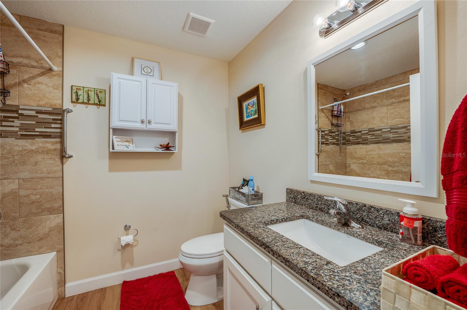 Image 22 of 38 For 812 Hamilton Street