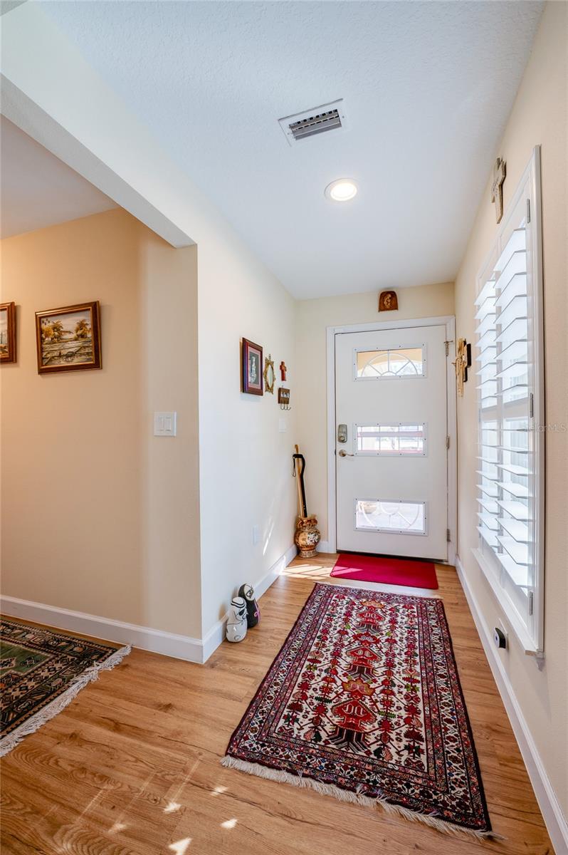 Image 6 of 38 For 812 Hamilton Street