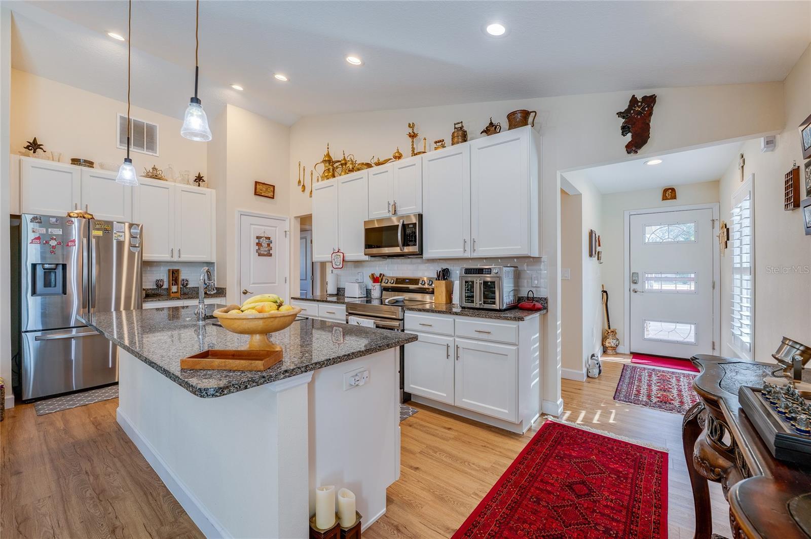 Image 7 of 38 For 812 Hamilton Street