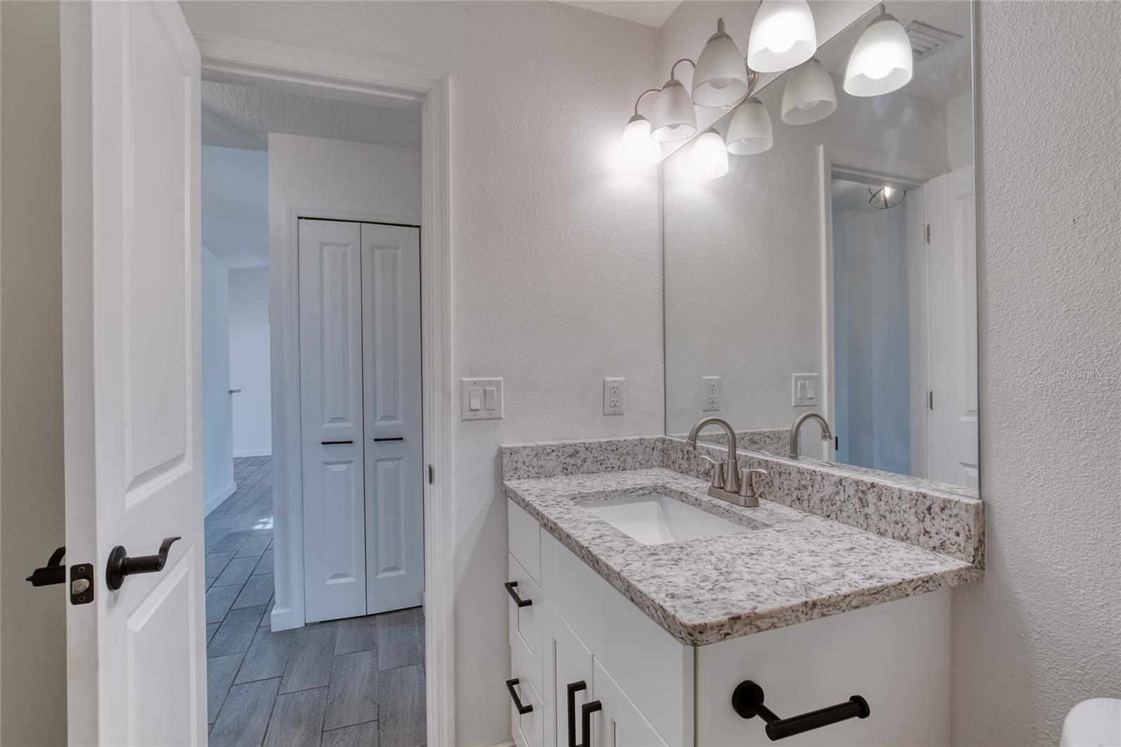 Image 23 of 52 For 917 Stage Street