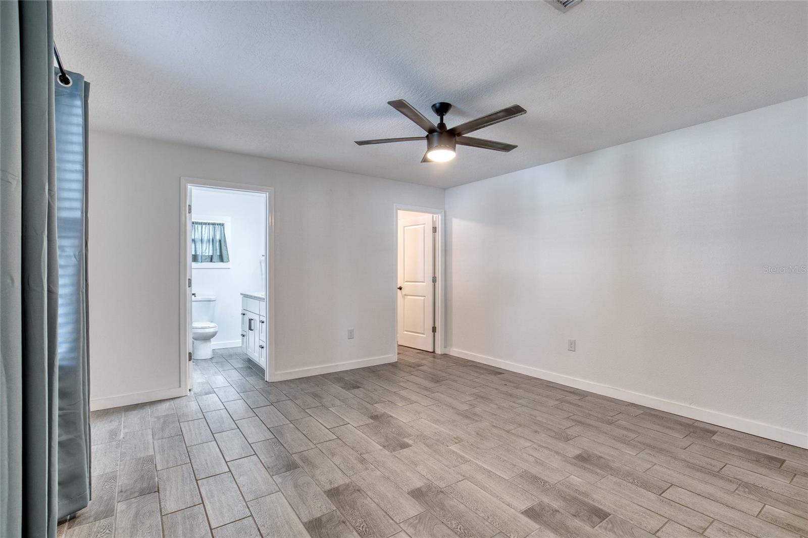 Image 24 of 52 For 917 Stage Street