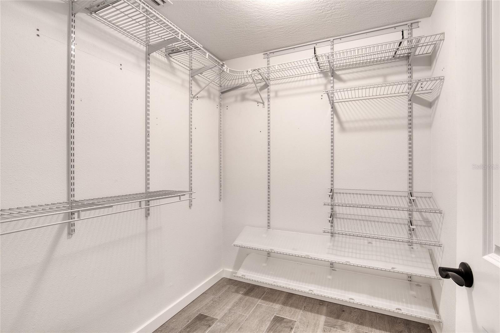 Image 26 of 52 For 917 Stage Street