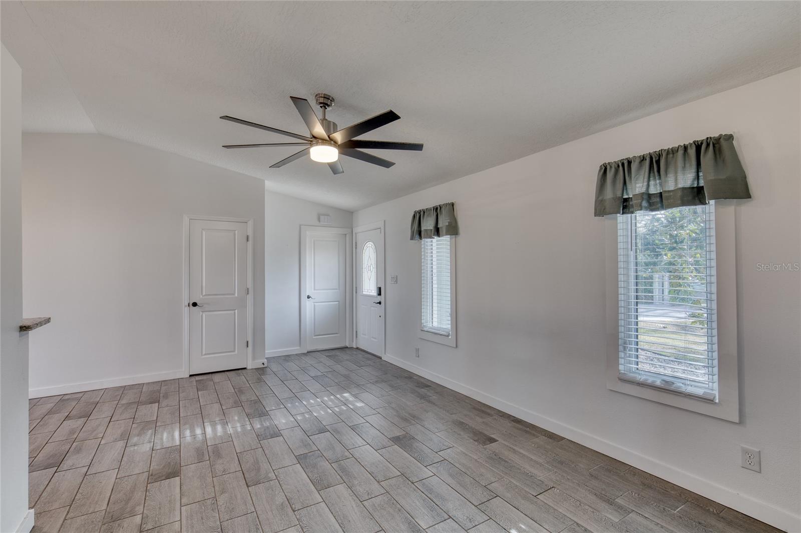 Image 6 of 52 For 917 Stage Street