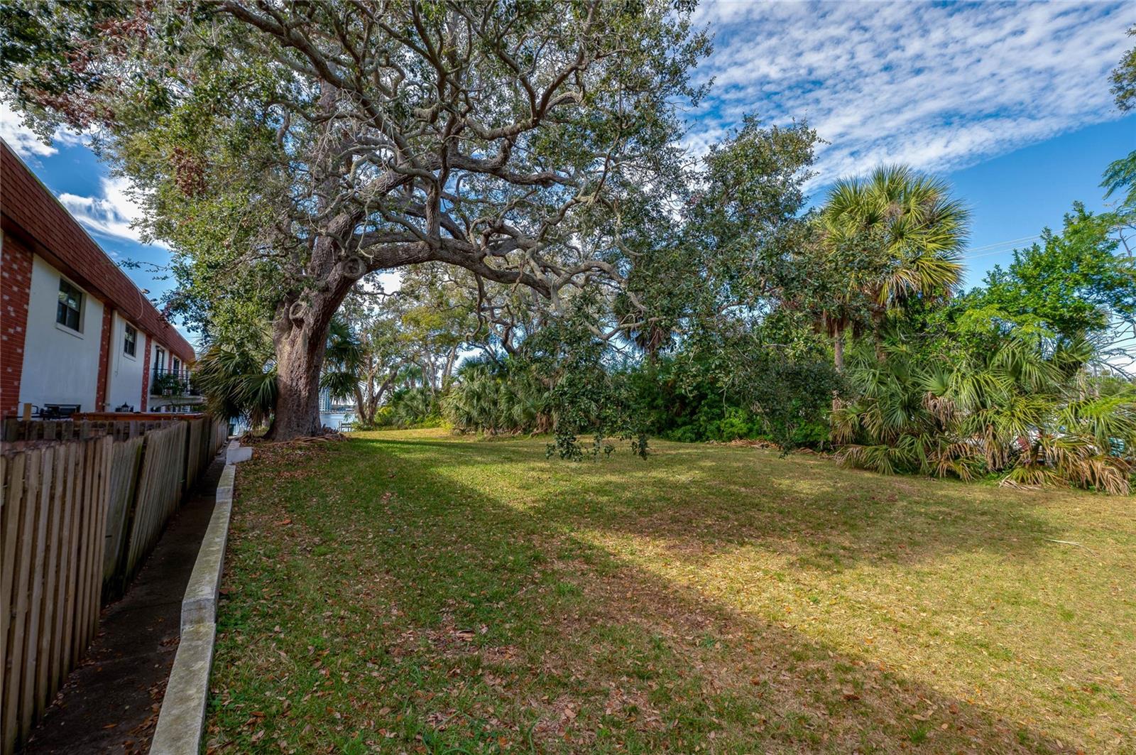 Image 30 of 36 For 625 Halifax Avenue 30