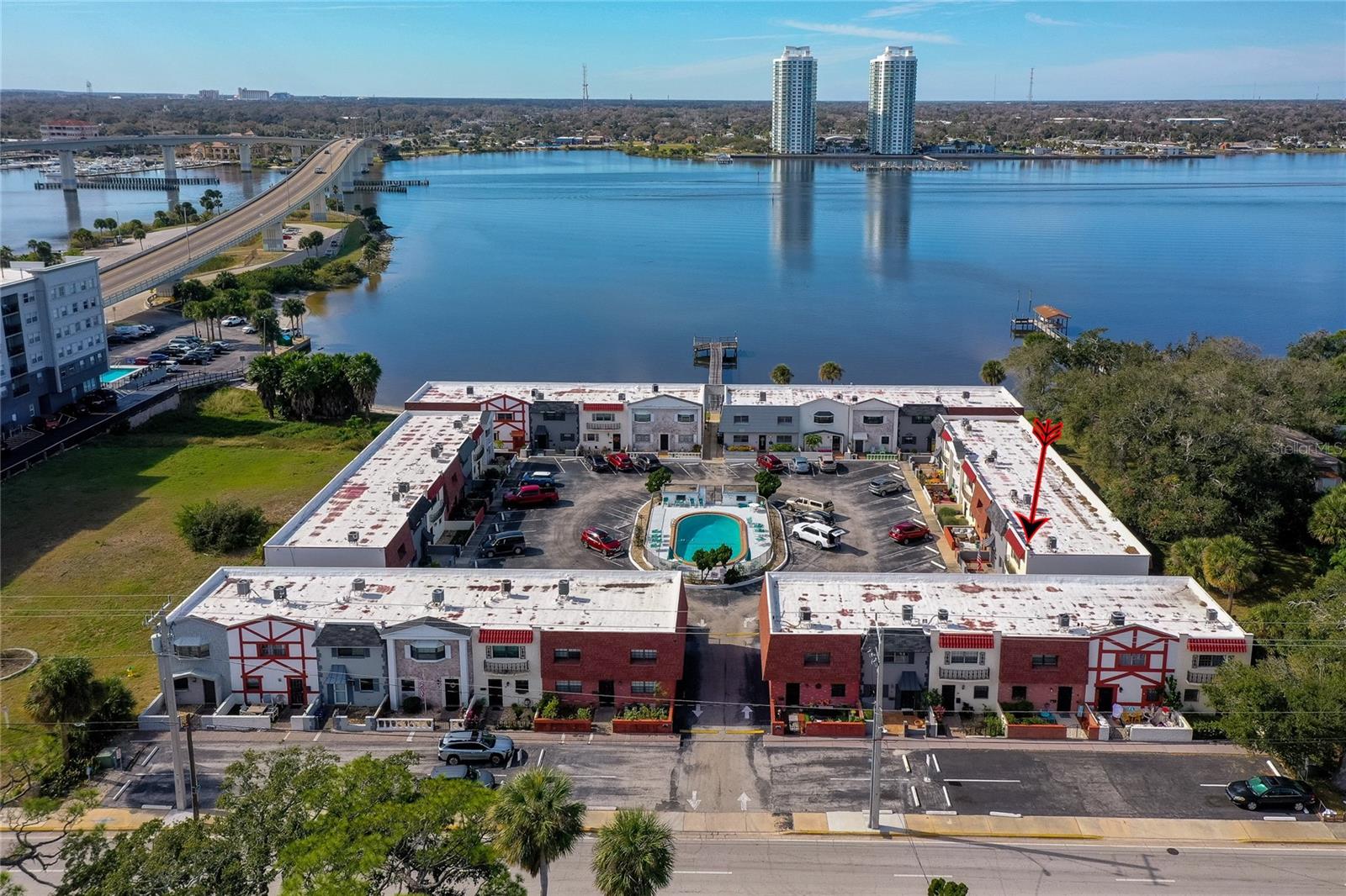 Image 4 of 36 For 625 Halifax Avenue 30