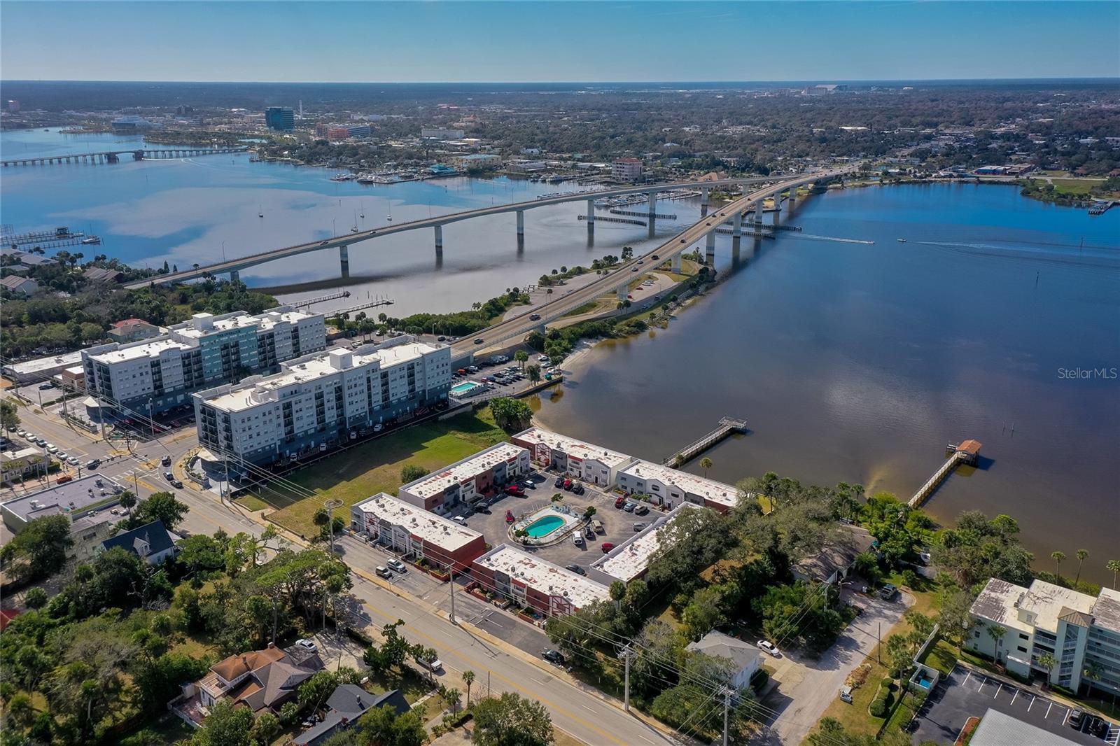 Image 5 of 36 For 625 Halifax Avenue 30