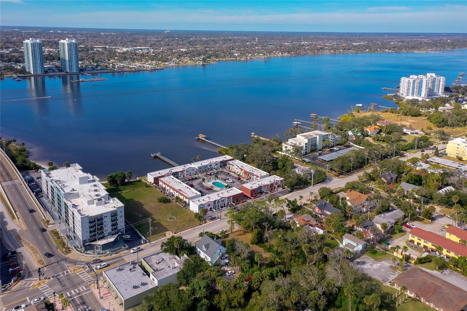 Image 6 of 36 For 625 Halifax Avenue 30