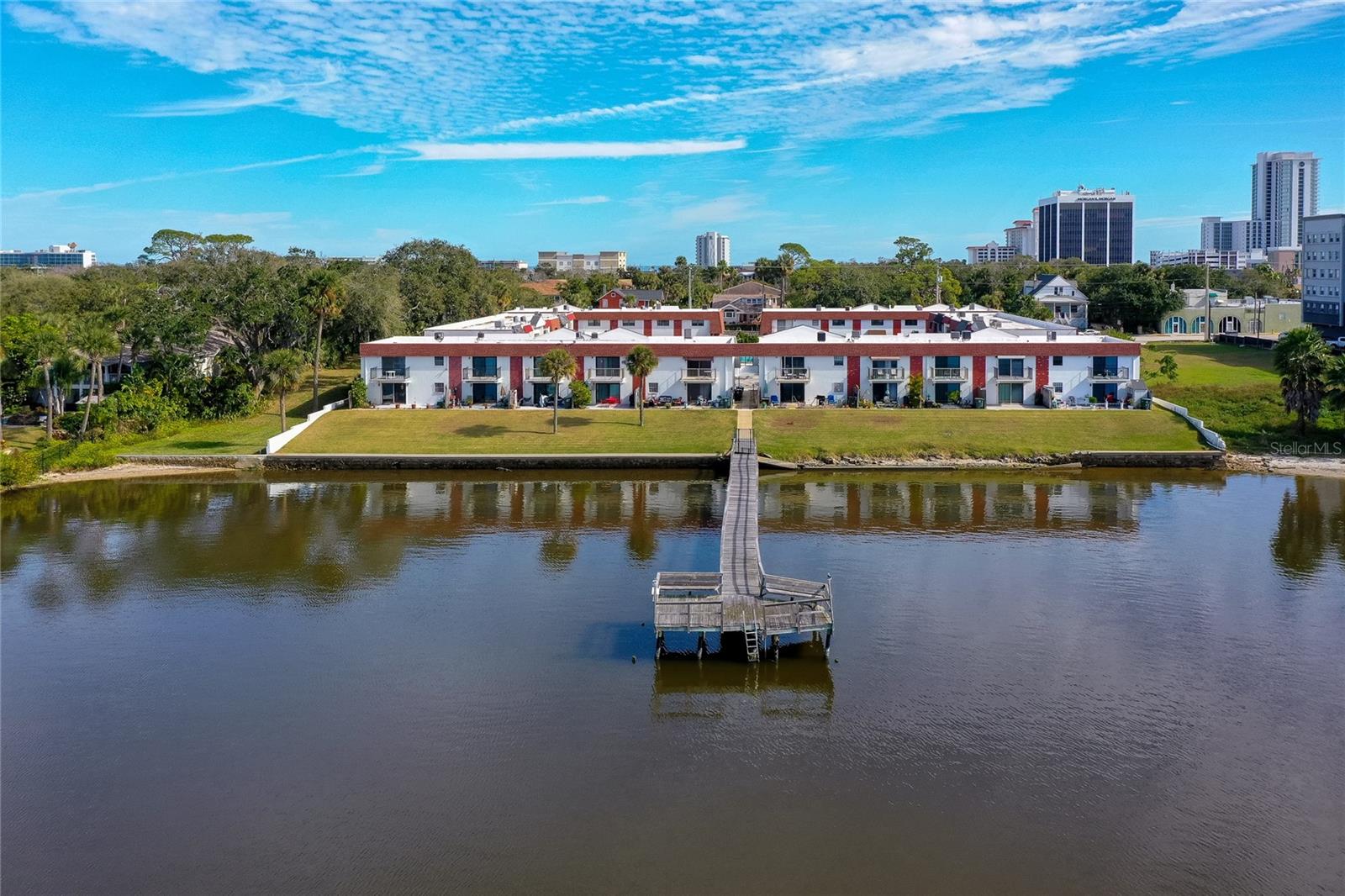 Image 7 of 36 For 625 Halifax Avenue 30