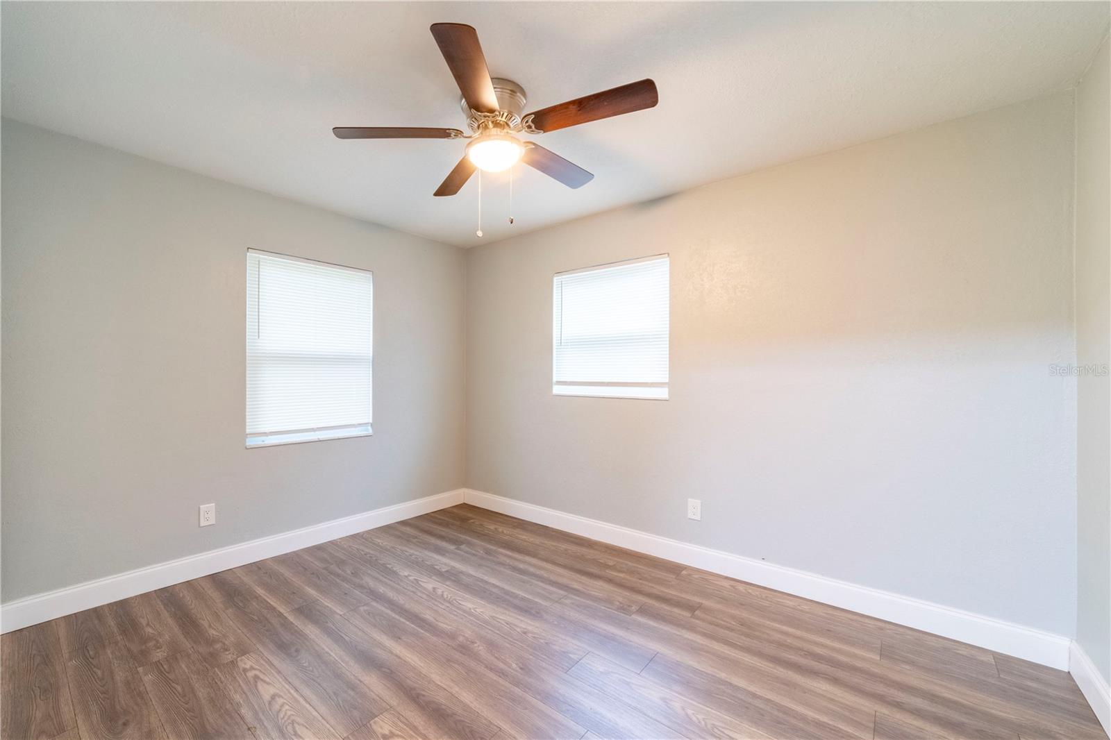 Image 14 of 21 For 51 Cortez Avenue