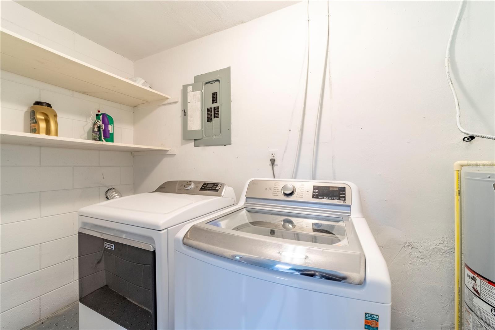 Image 20 of 21 For 51 Cortez Avenue