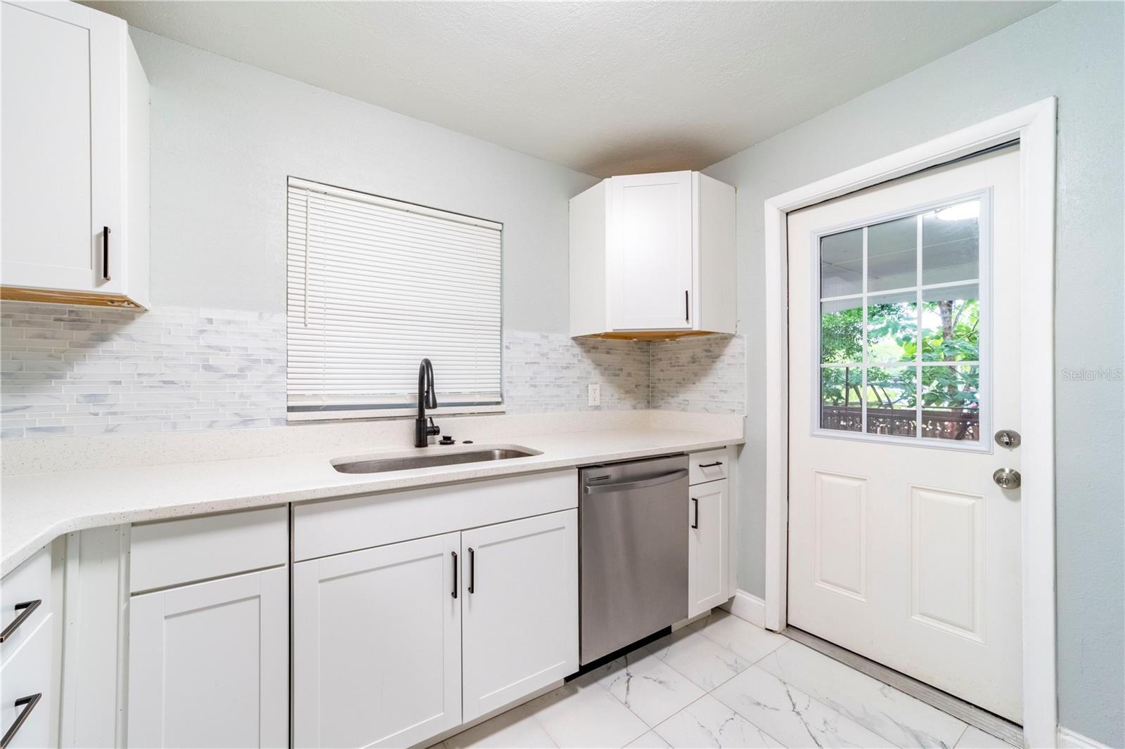 Image 7 of 21 For 51 Cortez Avenue