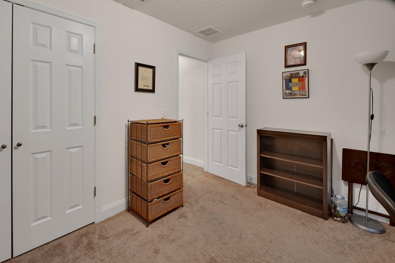 Image 19 of 38 For 1089 Eastbrook Avenue