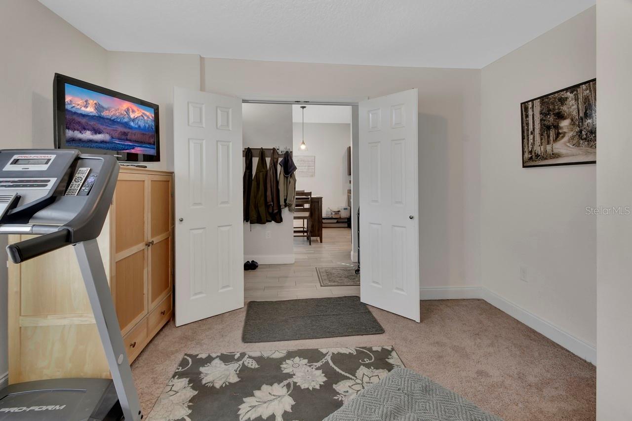 Image 24 of 38 For 1089 Eastbrook Avenue