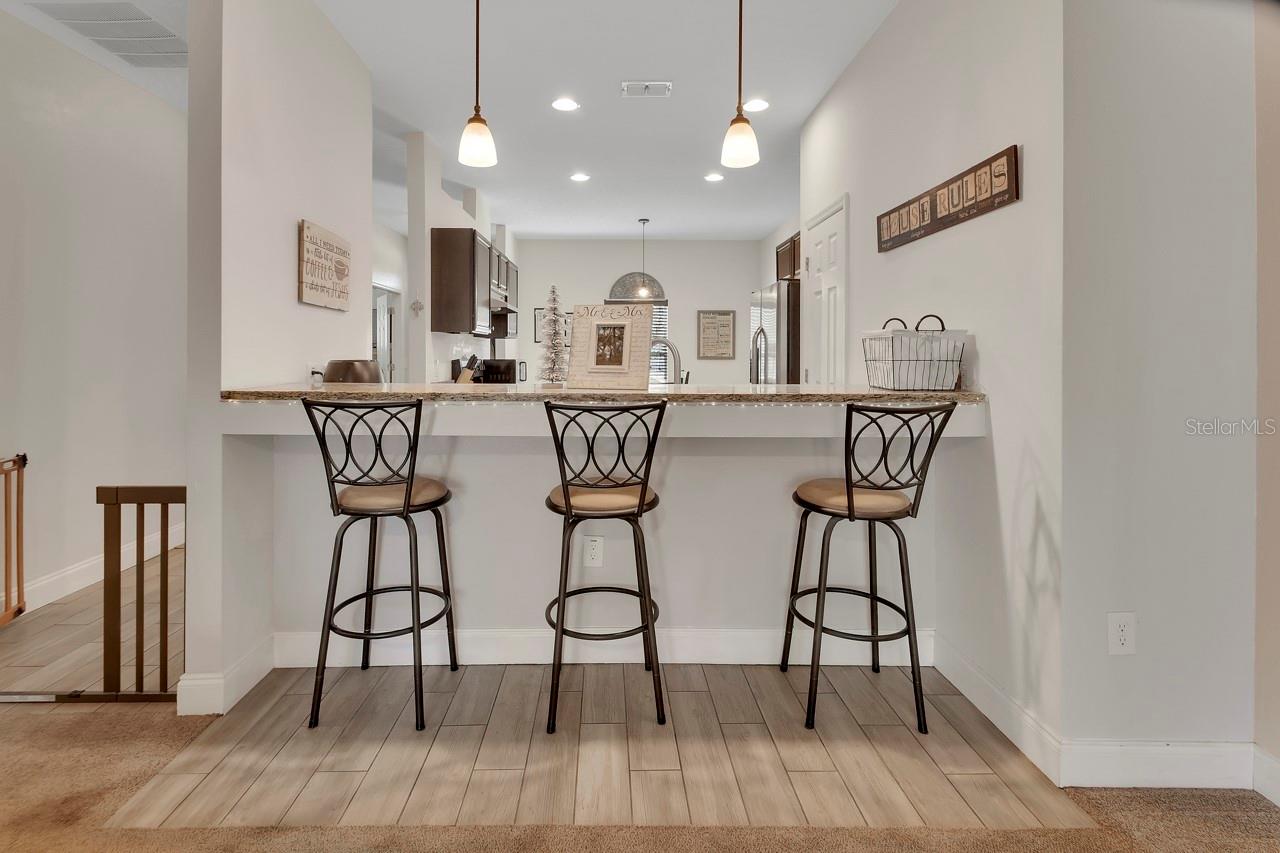 Image 7 of 38 For 1089 Eastbrook Avenue